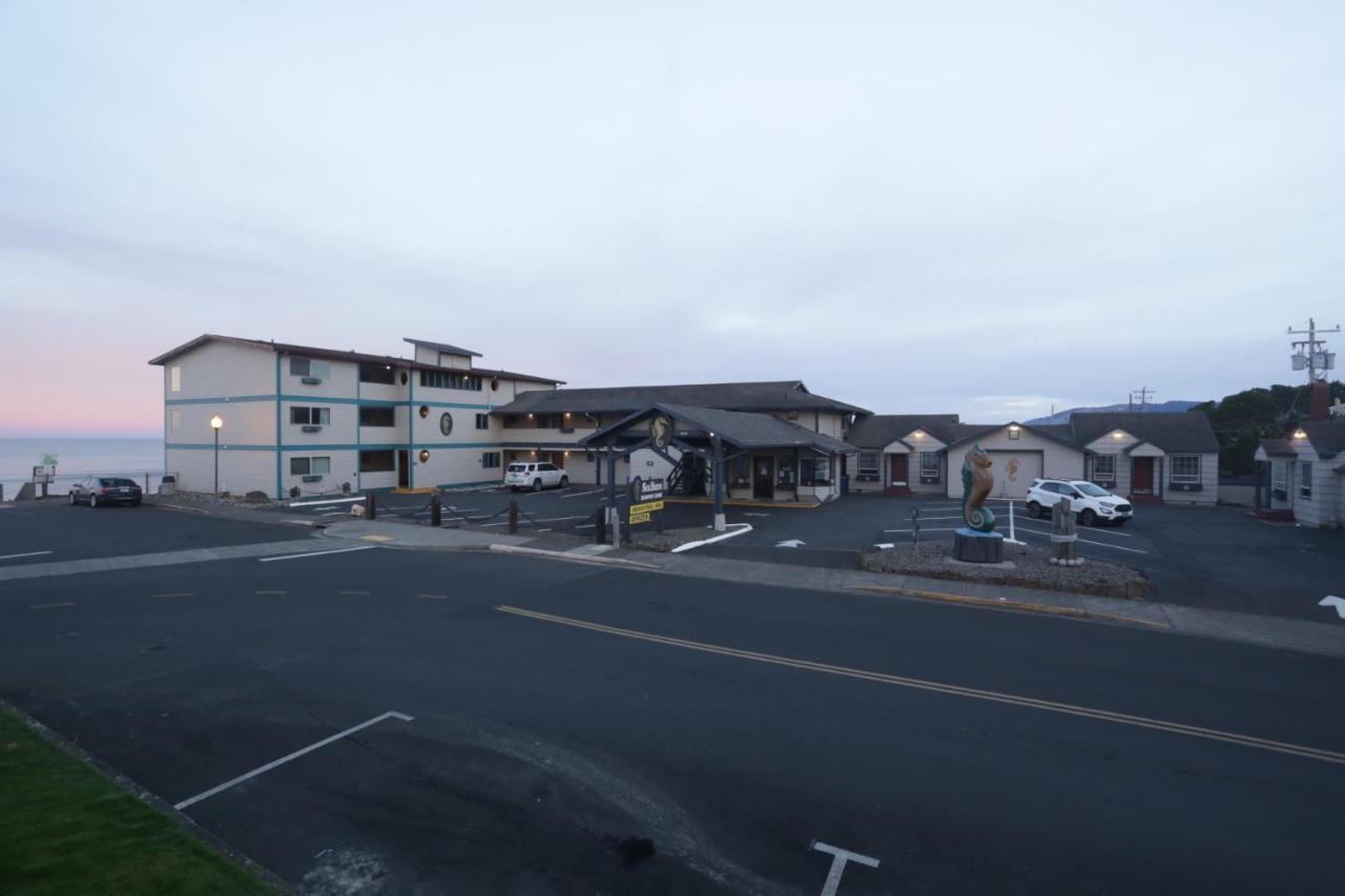 Seahorse Oceanfront Lodging Lincoln City Exterior foto